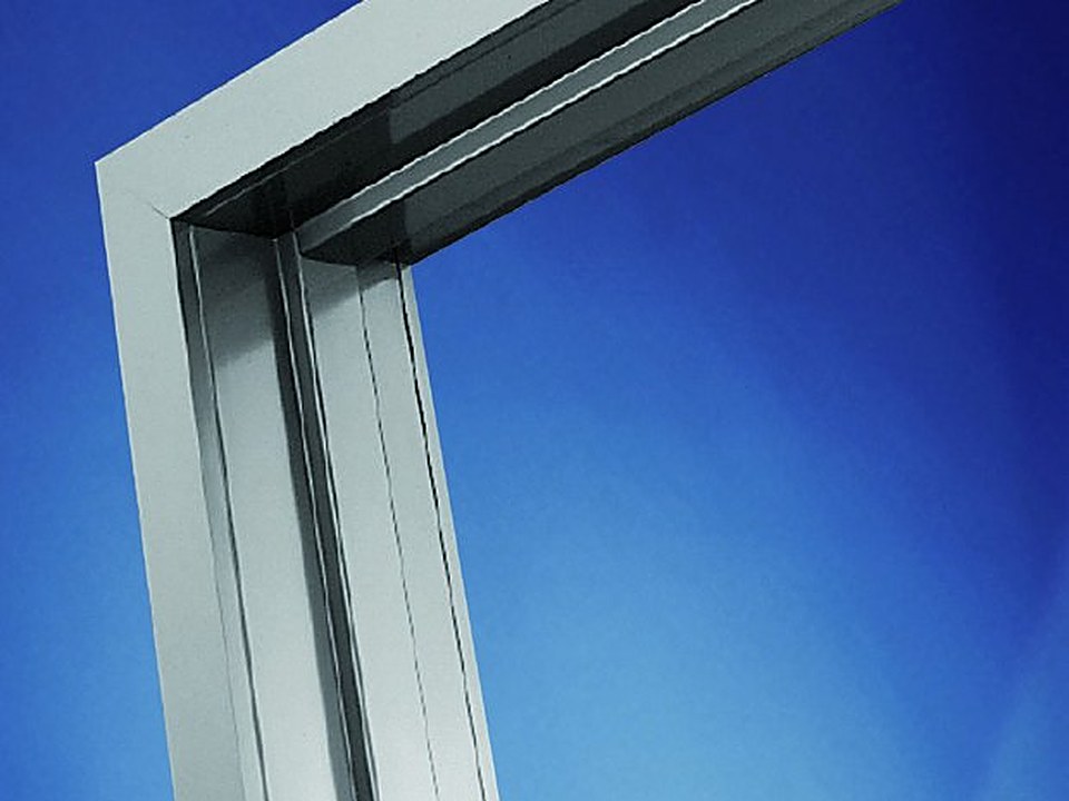 Prefinished frame casing detail