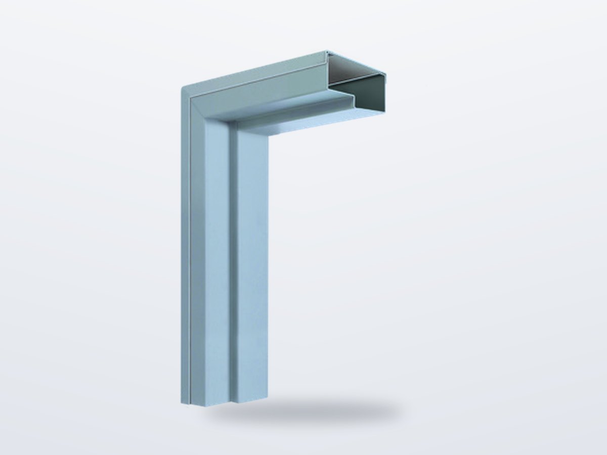 Steel frame corner profile