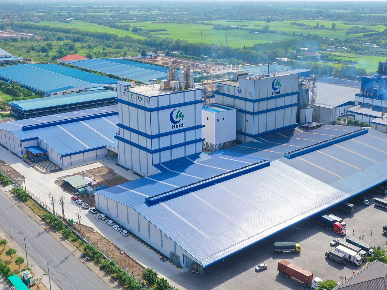 Hai Dai Vinh Long Cattle, Poultry and Aquatic Feed Factory – steel structure, Vinh Long Province, Vietnam