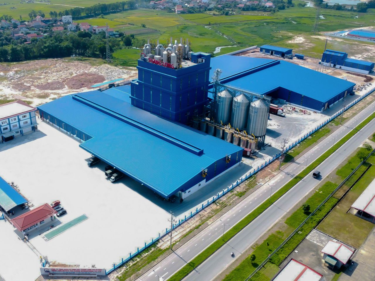 Sheng Long Biotech (Hai Duong) International CO., LTD. Aquatic Feed Factory – steel structure, Hai Phong City, Vietnam