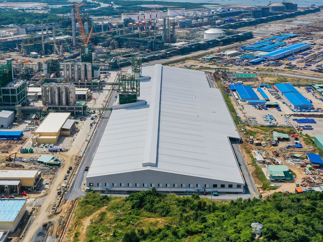 Southern Vietnam Petrochemical Complex – steel structure, Ho Chi Minh City, Vietnam